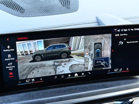 Certified 2025 BMW X5 xDrive40i w/ Executive Package image 32