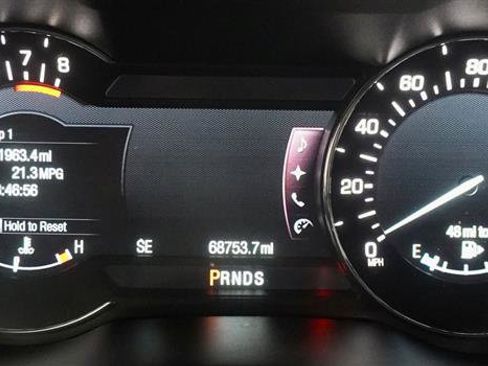 Used 2017 Lincoln MKC Select image 11