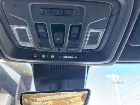 Used 2023 GMC Sierra 1500 Denali Ultimate image 30