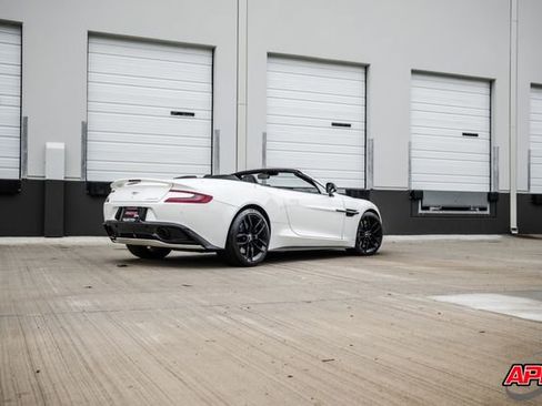 Used 2016 Aston Martin Vanquish Volante image 57