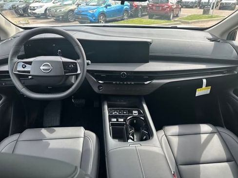 New 2025 Nissan Murano SV image 6