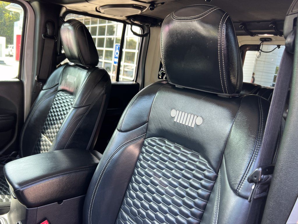 Used 2018 Jeep Wrangler Unlimited Sport S AWD/4WD image 9