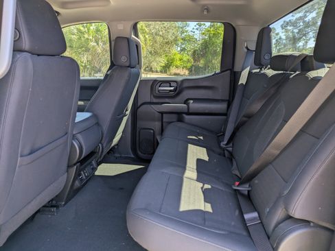 Used 2024 Chevrolet Silverado 1500 Custom image 12