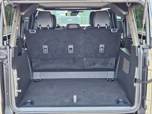 Used 2025 Ford Bronco Outer Banks AWD/4WD image 6