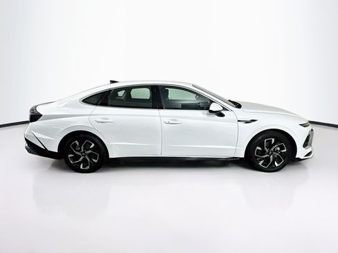 Used 2025 Hyundai Sonata SEL FWD image 10