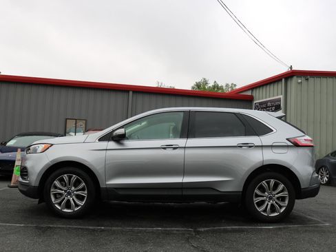 Used 2022 Ford Edge Titanium AWD/4WD image 4