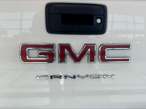 Used 2021 GMC Canyon AT4 AWD/4WD image 10