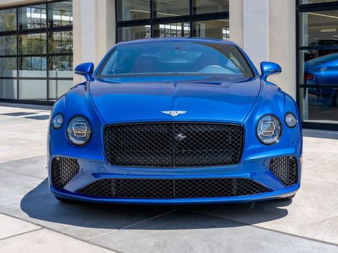 Used 2024 Bentley Continental GT V8 image 13