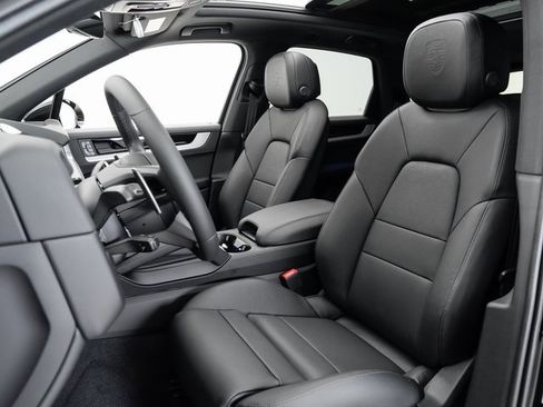 New 2026 Porsche Cayenne image 5