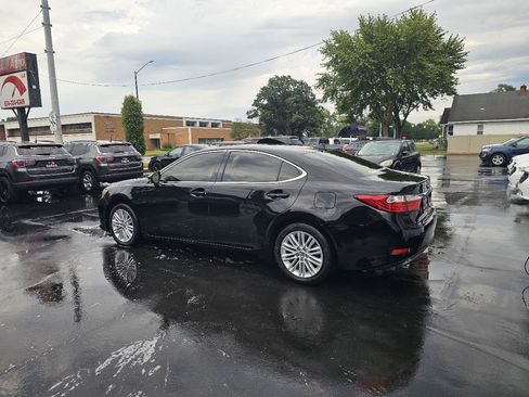 Used 2015 Lexus ES 350 w/ Luxury Package FWD image 7