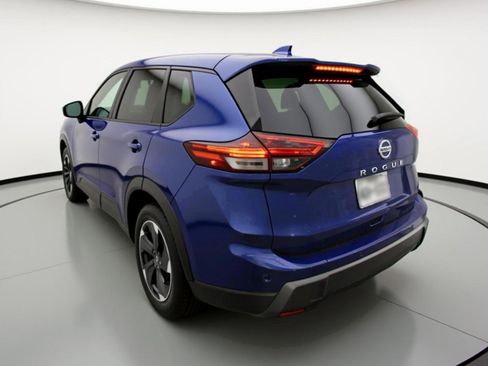 Used 2025 Nissan Rogue SV FWD image 6