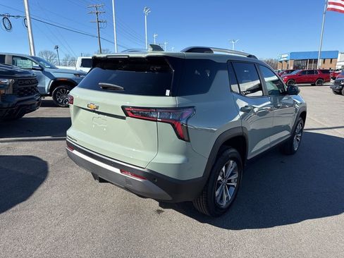 Used 2025 Chevrolet Equinox LT w/ Convenience Package II image 5