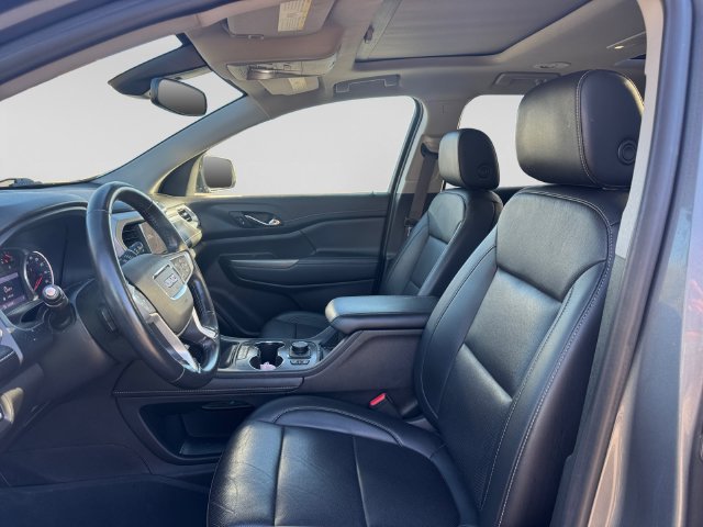 Used 2022 GMC Acadia SLT w/ Elevation Edition FWD image 6