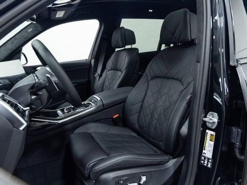 New 2026 BMW X7 xDrive40i AWD/4WD image 24