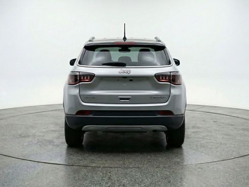 Used 2025 Jeep Compass Limited AWD/4WD image 7