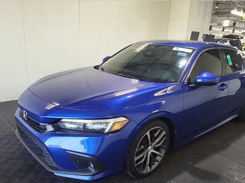 Used 2022 Honda Civic Touring image 1