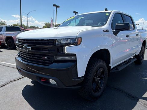 Used 2021 Chevrolet Silverado 1500 LT Trail Boss w/ Convenience Package II AWD/4WD image 7