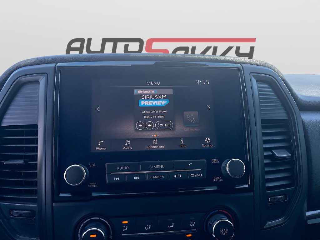 Used 2024 Nissan Titan SV AWD/4WD image 13