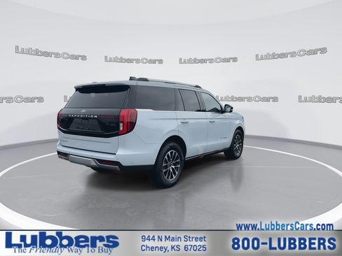 Used 2025 Ford Expedition Platinum AWD/4WD image 8