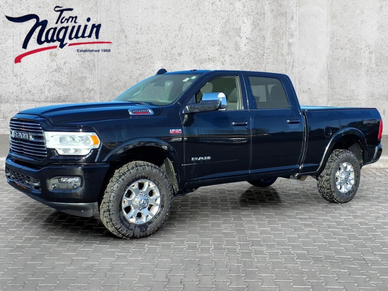 Used 2022 RAM 2500 Laramie AWD/4WD image 1