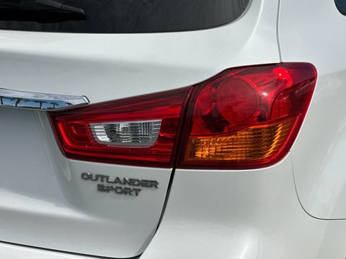 Used 2019 Mitsubishi Outlander Sport ES AWD/4WD image 23