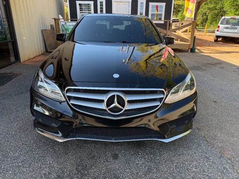 Used 2016 Mercedes-Benz E 350 Sedan image 2