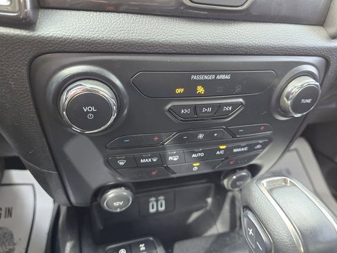 Used 2021 Ford Ranger Lariat w/ Equipment Group 501A High image 19