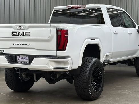 Used 2026 GMC Sierra 3500 Denali w/ Technology Package image 5