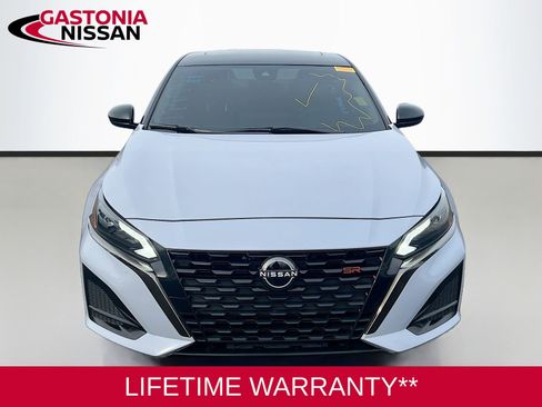 Used 2024 Nissan Altima 2.5 SR w/ SR Premium Package image 2