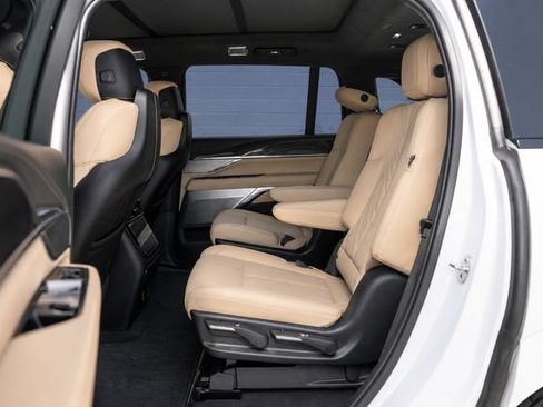 Used 2025 Cadillac Escalade IQ Sport 2 AWD/4WD image 19