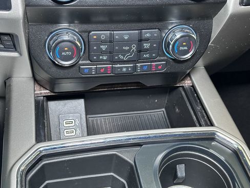 Used 2019 Ford F250 Lariat w/ Lariat Ultimate Package image 40