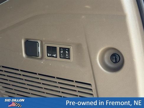 Used 2023 GMC Yukon XL Denali AWD/4WD image 6