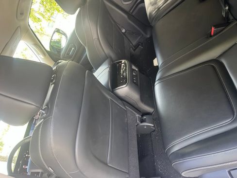Used 2025 Nissan Armada SV AWD/4WD image 14