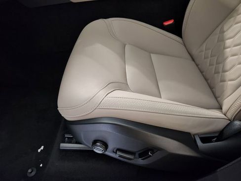 New 2026 Volvo XC90 B6 Plus w/ Protection Package Premier image 25