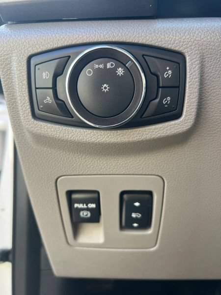 Used 2018 Ford F150 XLT w/ Equipment Group 302A Luxury AWD/4WD image 22