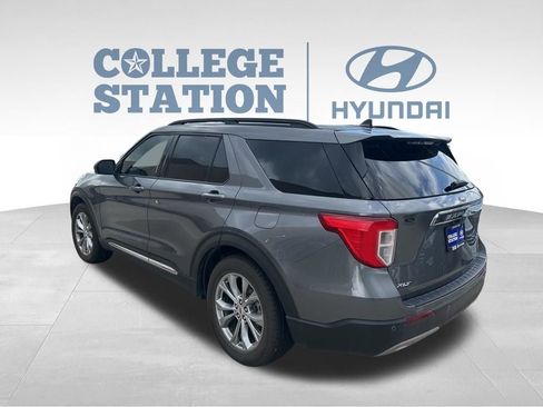 Used 2022 Ford Explorer XLT w/ Equipment Group 202A RWD image 10