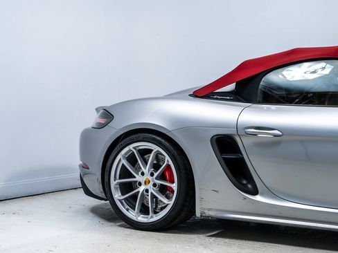 Certified 2021 Porsche 718 Boxster Spyder image 12