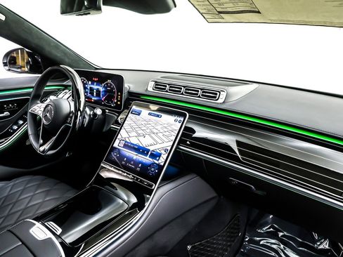 New 2025 Mercedes-Benz S 580 4MATIC Sedan image 5
