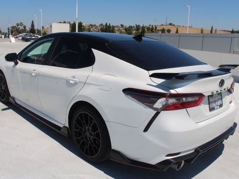 Used 2021 Toyota Camry TRD w/ TRD Package w/JBL Audio FWD image 5