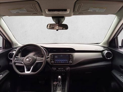 Used 2021 Nissan Kicks SV FWD image 16