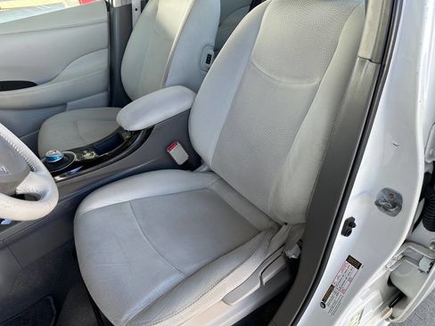 Used 2013 Nissan Leaf SV FWD image 14