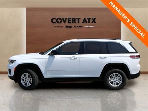 New 2025 Jeep Grand Cherokee Laredo w/ Trailer Tow Package image 2