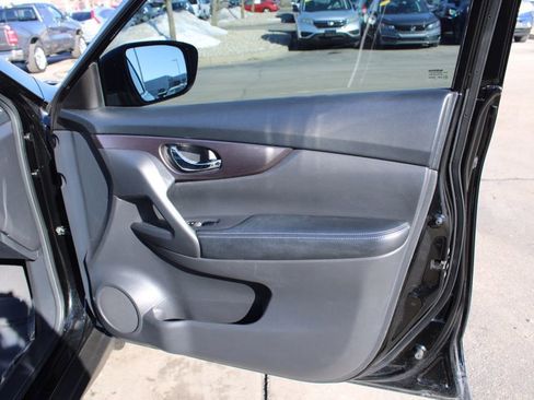 Used 2015 Nissan Rogue S image 20