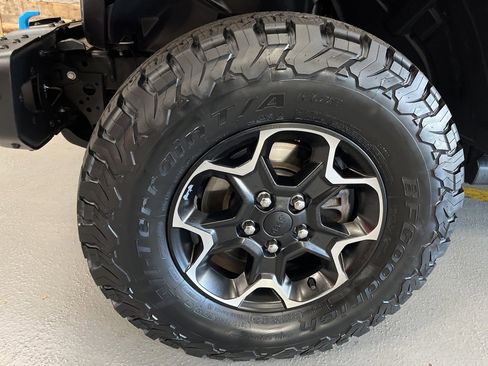 Used 2021 Jeep Wrangler Unlimited Rubicon 4xe w/ Steel Bumper Group image 5