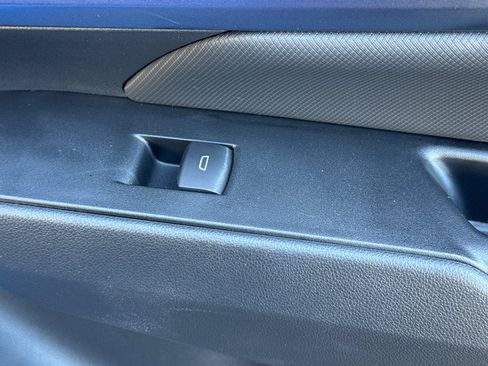 Used 2024 Chevrolet Equinox EV LT FWD image 20