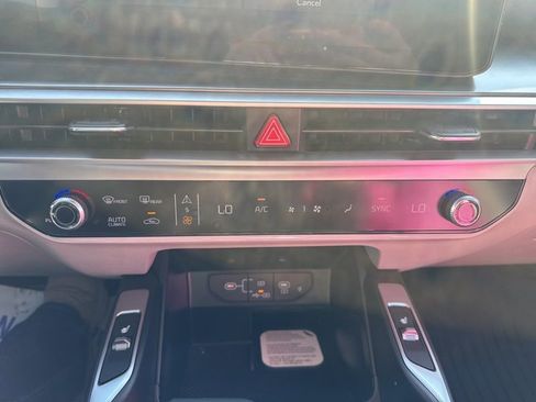 New 2026 Kia Sorento S w/ S Panoramic Sunroof Package AWD/4WD image 39