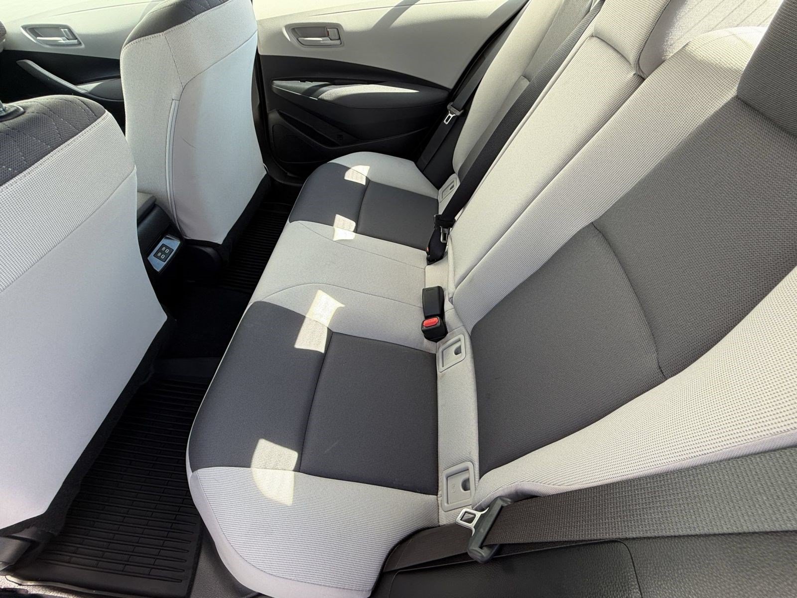 Used 2026 Toyota Corolla LE FWD image 22