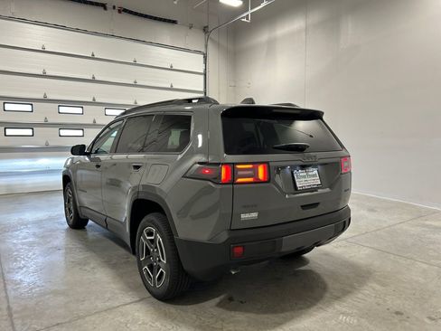 New 2026 Jeep Cherokee Laredo image 8