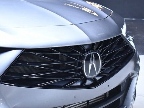 Used 2025 Acura TLX w/ Technology Package FWD image 4