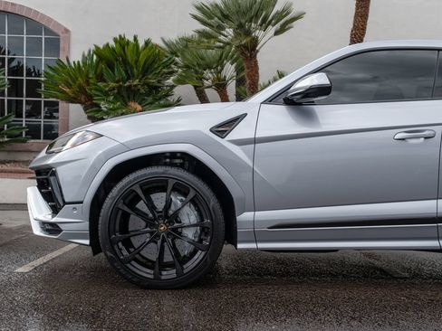 Used 2024 Lamborghini Urus S AWD/4WD image 27